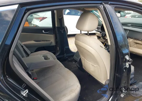 2018 Kia Optima Lx z USA, uszkodzony, nr VIN 5XXGT4L37JG258468